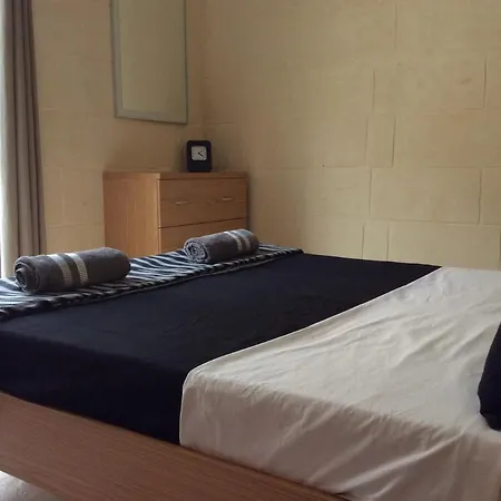 Apartment Tal-latini Ghajnsielem